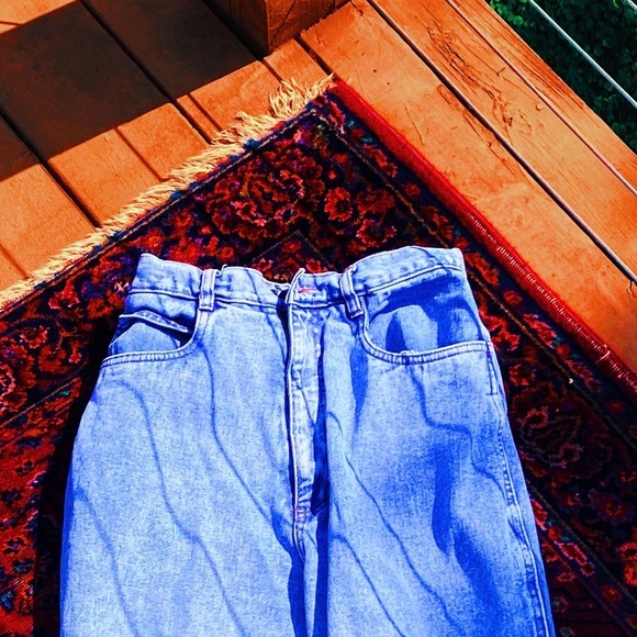vintage lightwash high waisted jeans 🌊 - Picture 4 of 9